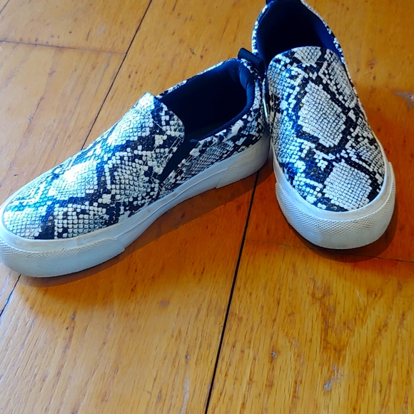 Snakeskin slip-on's - Picture 2 of 4
